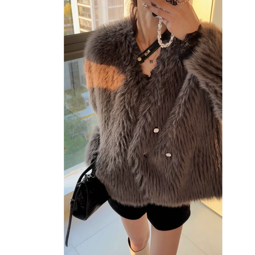 气质V领PU皮拼接尖尖环保毛皮毛一体短外套不规则裁剪环保毛大衣