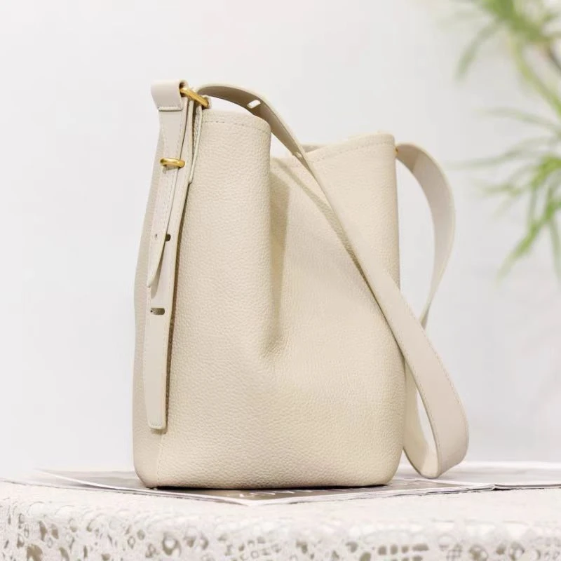 6781轻奢时尚百搭女士单肩包通勤小众真皮休闲简约纯色真皮韩式