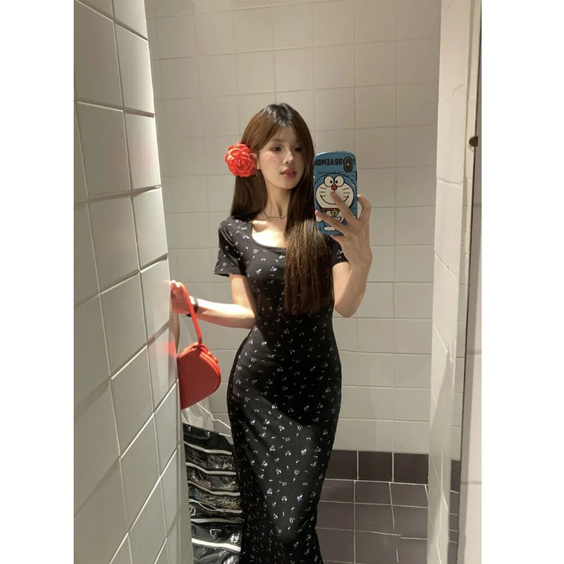 连衣裙女韩系轻熟风复古碎花方领短袖打底裙夏季新款性感包臀长裙