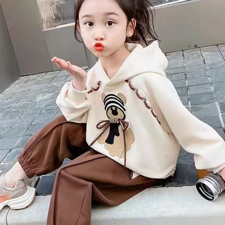 女童春秋套装2025新款秋装贴布熊童装小童洋气秋款卫衣儿童两件套