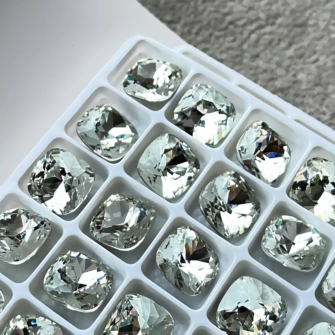 【壹纸盒仿华片装】龙年超闪水晶玻璃美甲钻轻奢高品质尖底搭配饰品