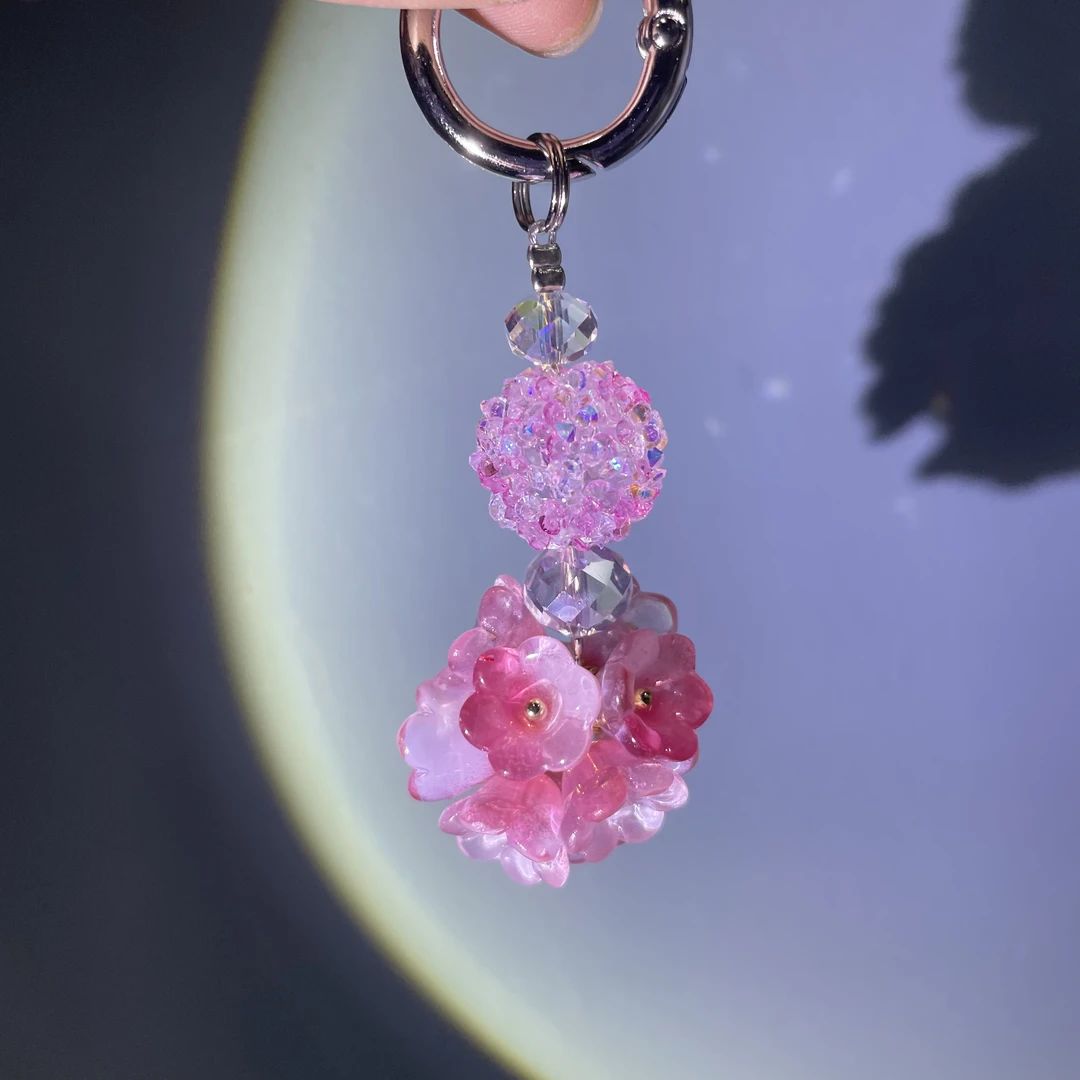 粉色砂糖球花团手机坠D173