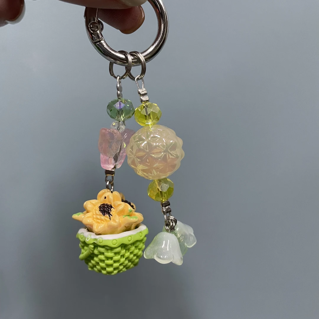 一篮向日葵手机坠D576