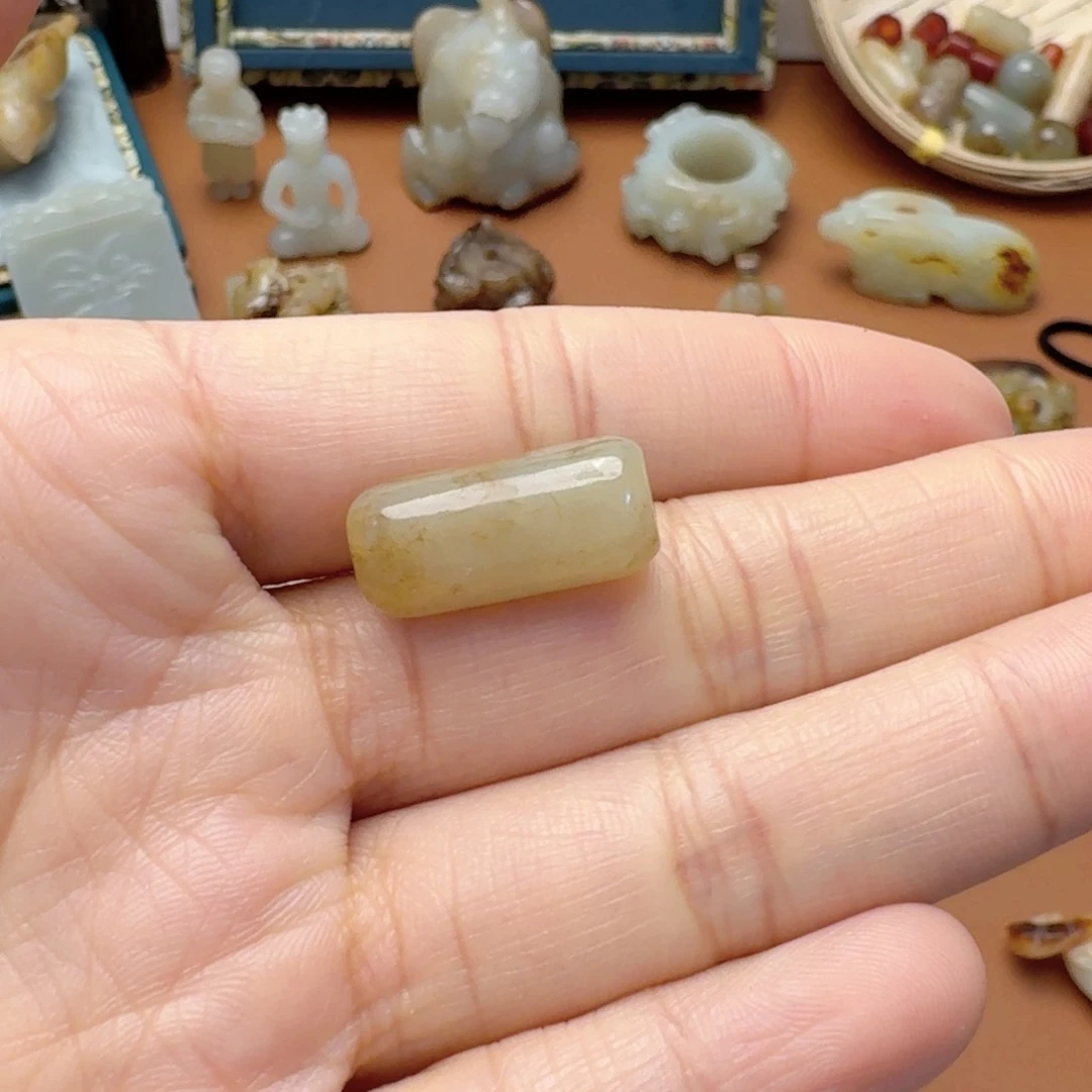 和田玉挂件未镶嵌中*