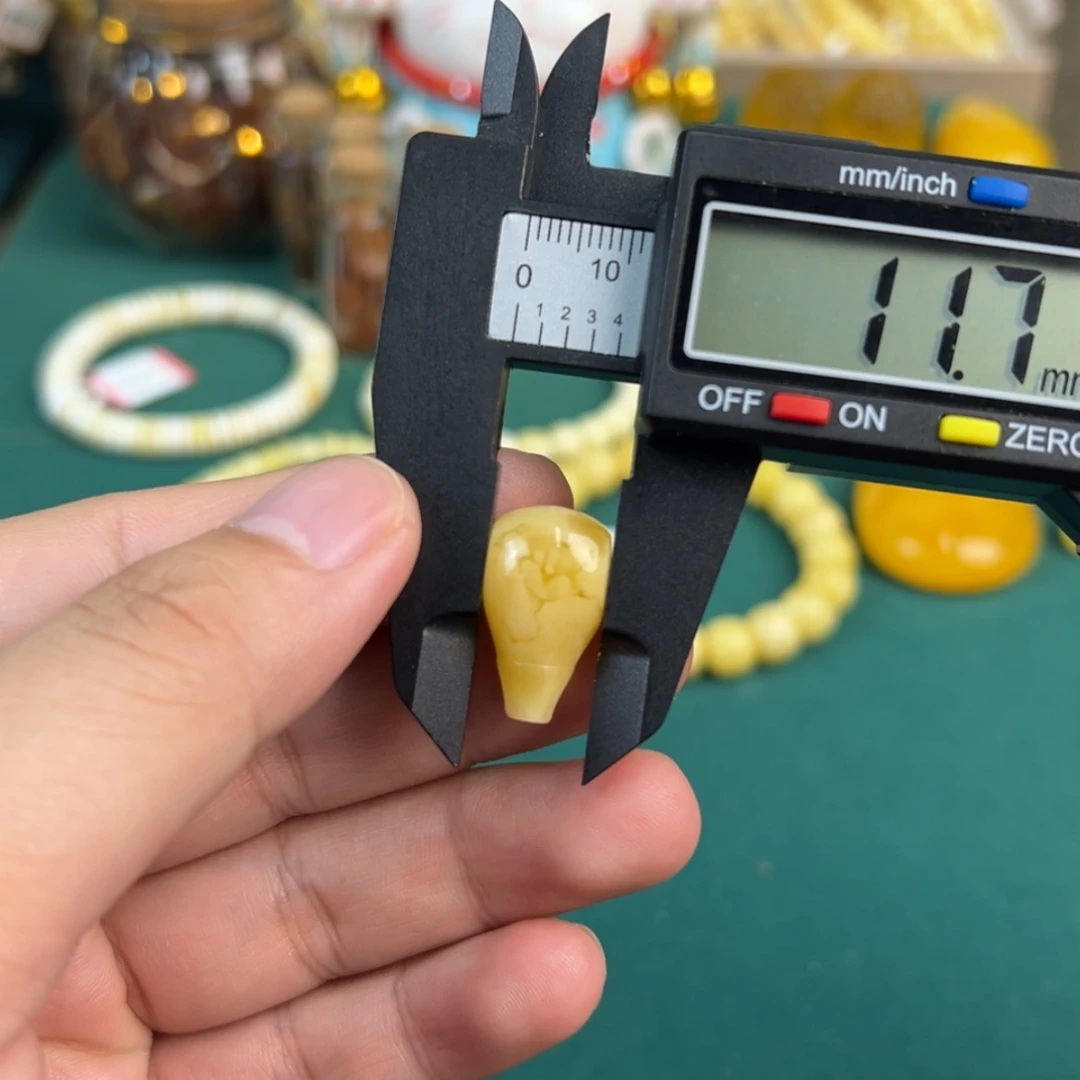 【闪购商品】琥珀裸石未镶嵌