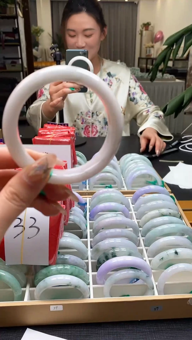 【闪购商品】翡翠手镯未镶嵌101