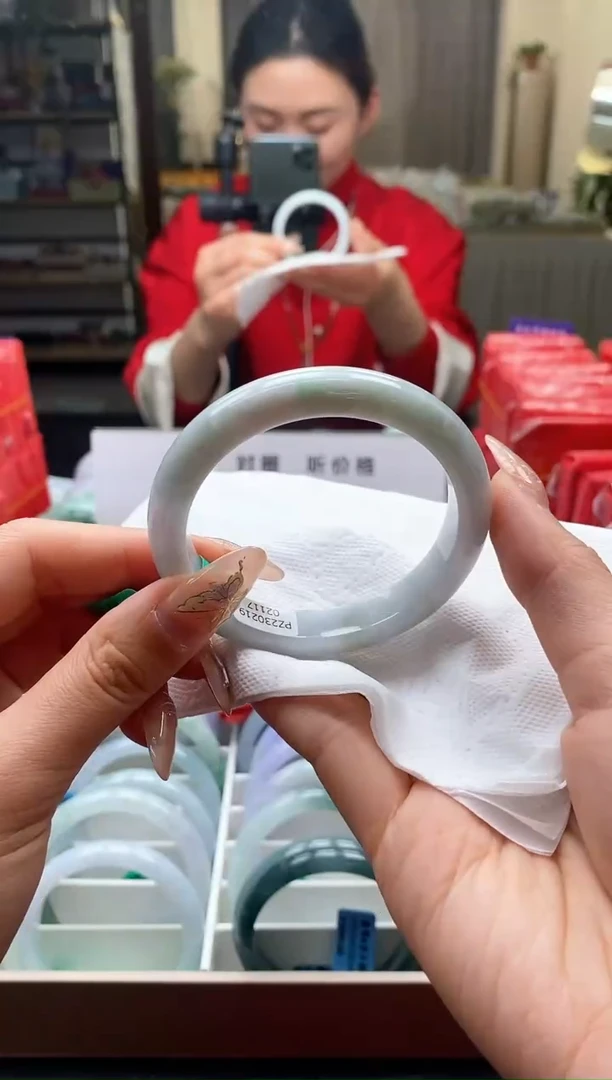 【闪购商品】翡翠手镯未镶嵌1617