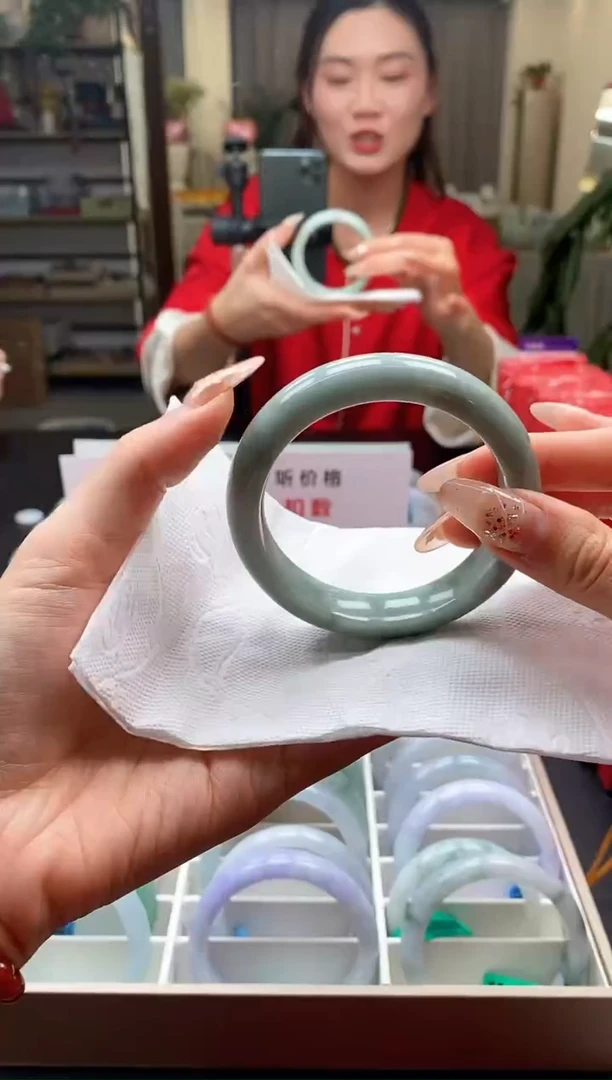 【闪购商品】翡翠手镯未镶嵌1222