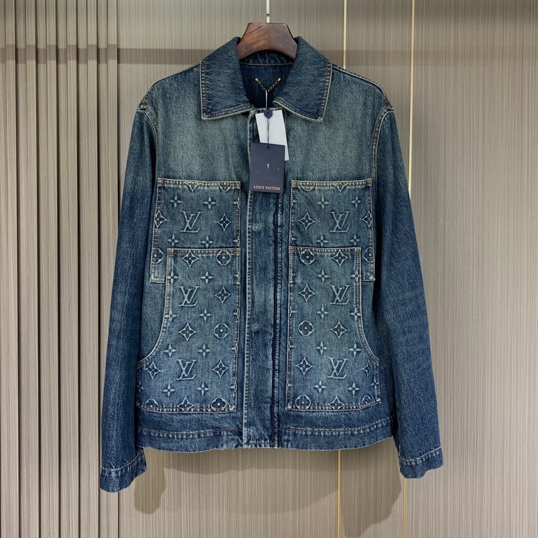 LV路易威登 新款浮雕老花牛仔外套 48 全新 工价2.38w