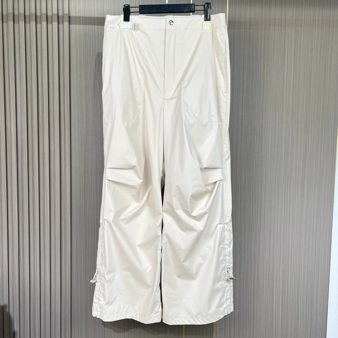 Moncler 盟可睐 尼龙打褶伞兵裤 48 98新以上 轻微污渍 工价6800