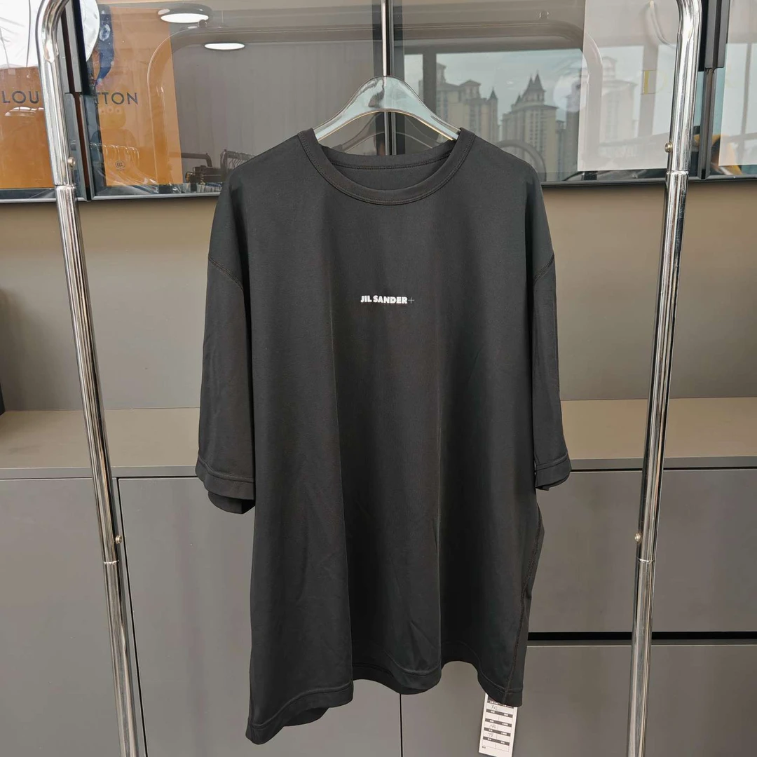 jil sander 字母科技速干短袖 size：xxl 状态：99 新