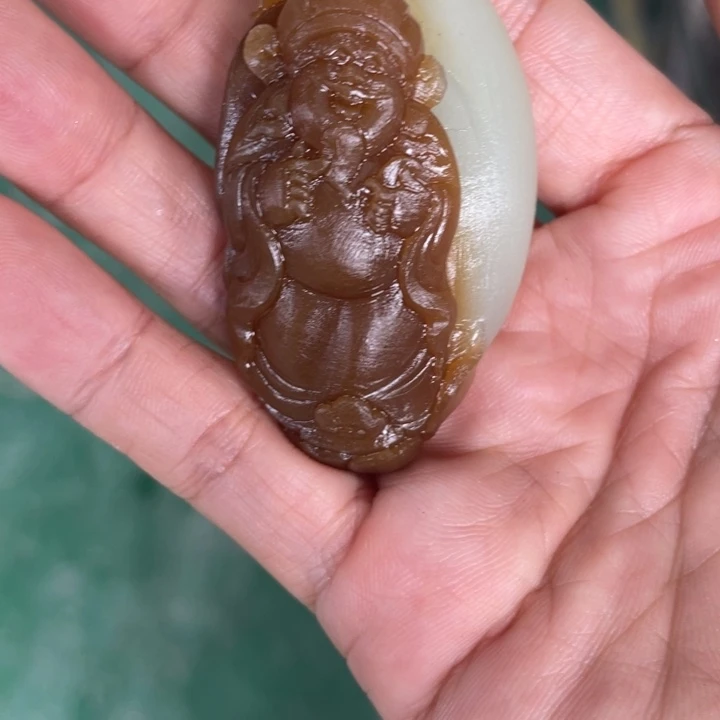 和田玉（糖玉）颈饰未镶嵌