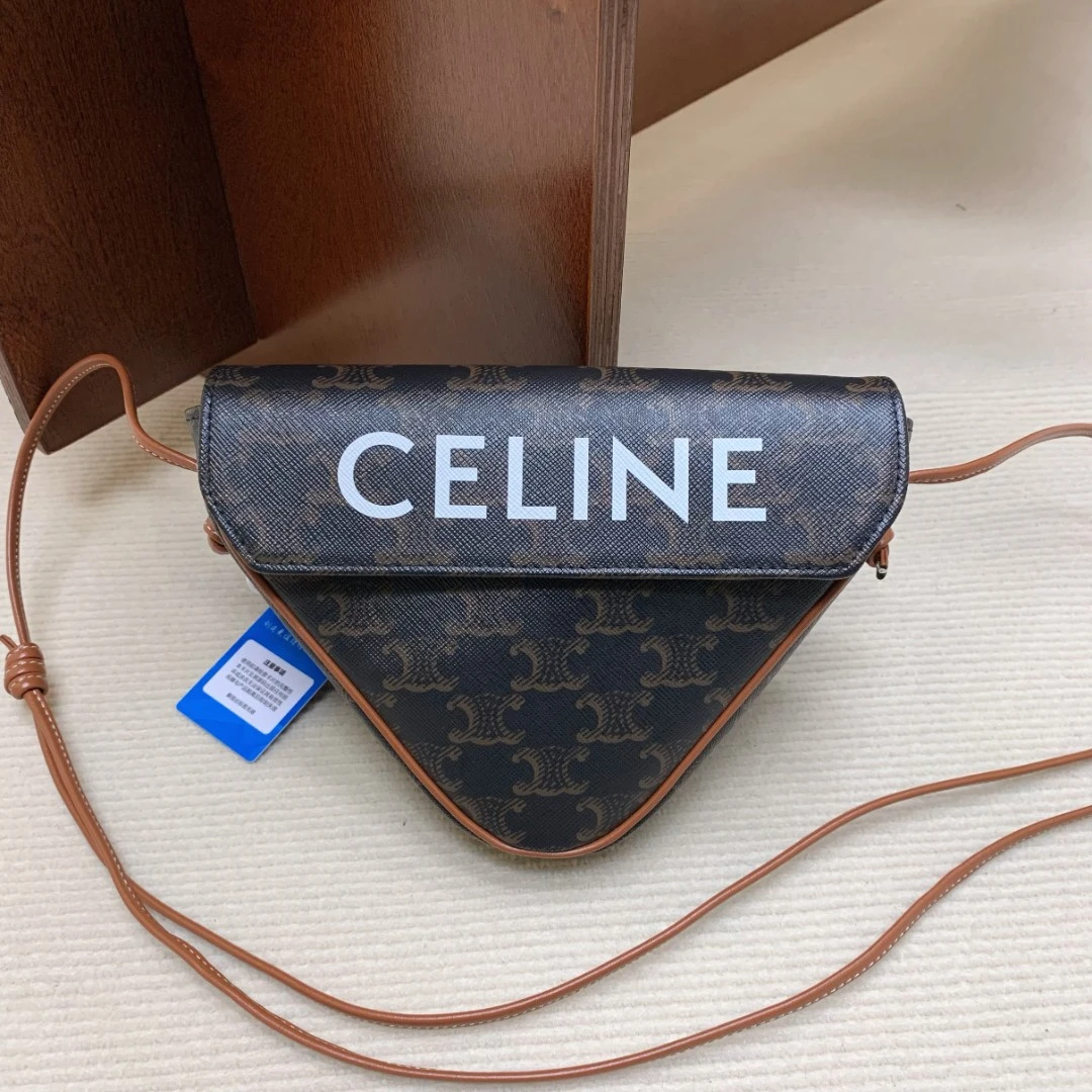 99新 Celine/思琳 【闲置】celine 22新款三角包可放手机7228