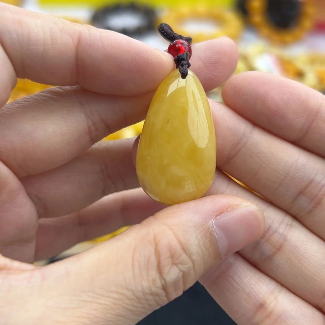 琥珀珠宝奇石未镶嵌