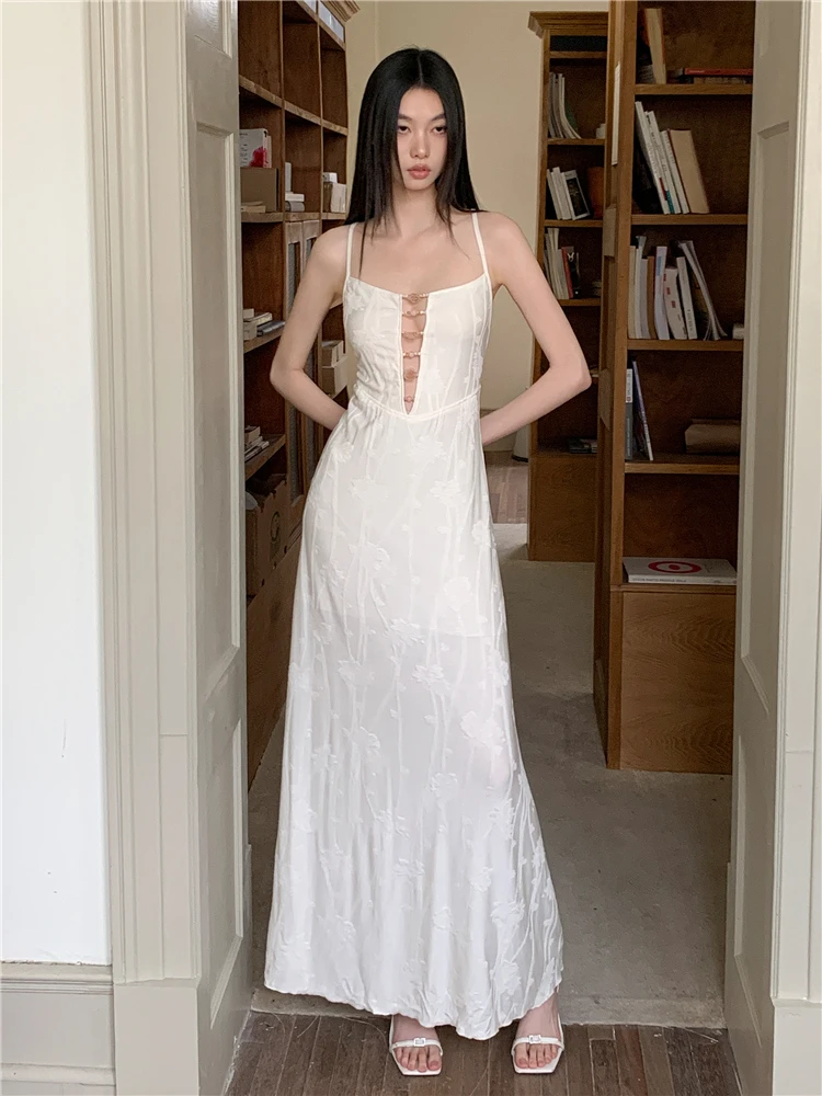 小众设计感夏季白色新中式花朵条纹暗纹串珠镂空连衣裙吊带长裙子