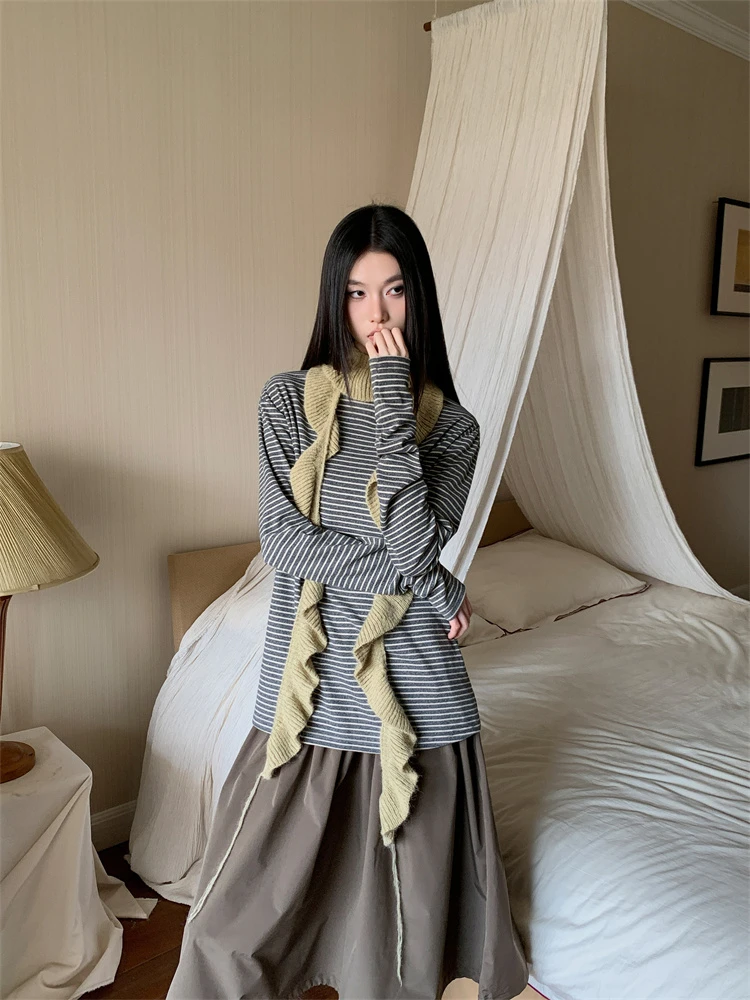 冷淡系一字肩斜领露肩条纹宽松T恤2024秋chic独特别致绝美小上衣