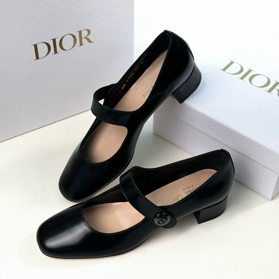 全新未使用 DIOR/迪奥 迪奥 女士黑色经典款CD扣玛丽珍复古皮鞋