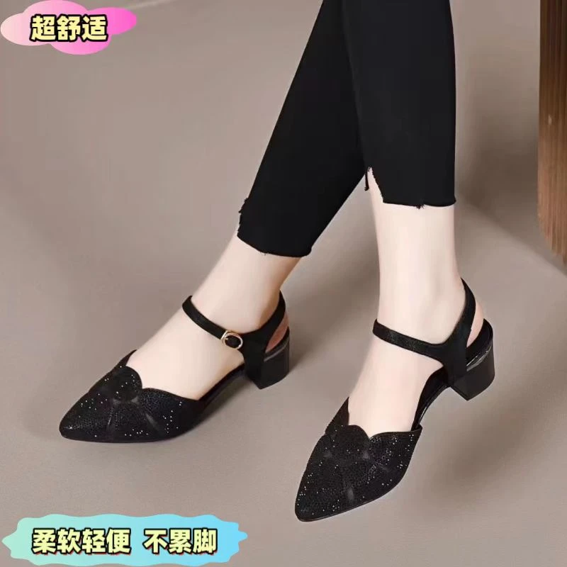 2024夏季新款包头凉鞋女粗跟中跟透气尖头低跟软皮一字扣镂空女鞋