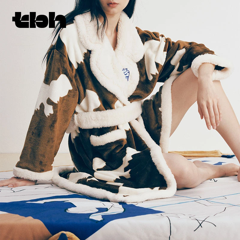 tbh野兽派家居法兰绒家居晨袍冬季加厚保暖家居服男女情侣浴衣