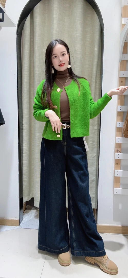 九九家大金扣毛衫