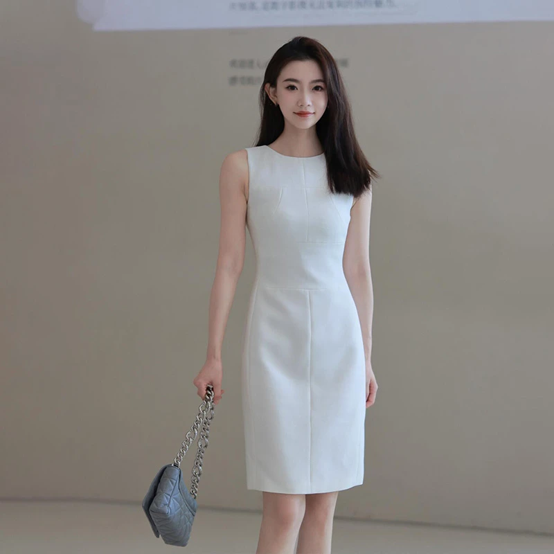 高端精致连衣裙女2025夏季新款减龄端庄大气正式场合白色裙子显瘦