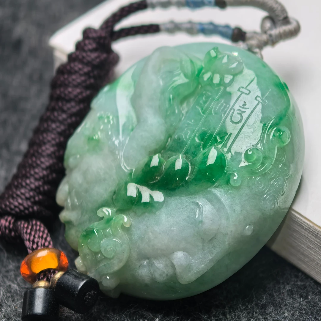 【锦岩翡翠】天然缅甸翡翠A货 一念 吊坠精雕仿古飘绿俏色挂坠