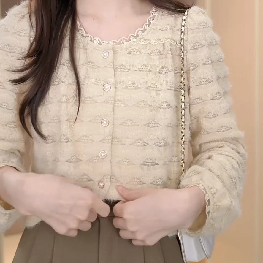 【Jason colors】秋冬新款法式花边圆领设计感泡泡袖显瘦打底上衣女