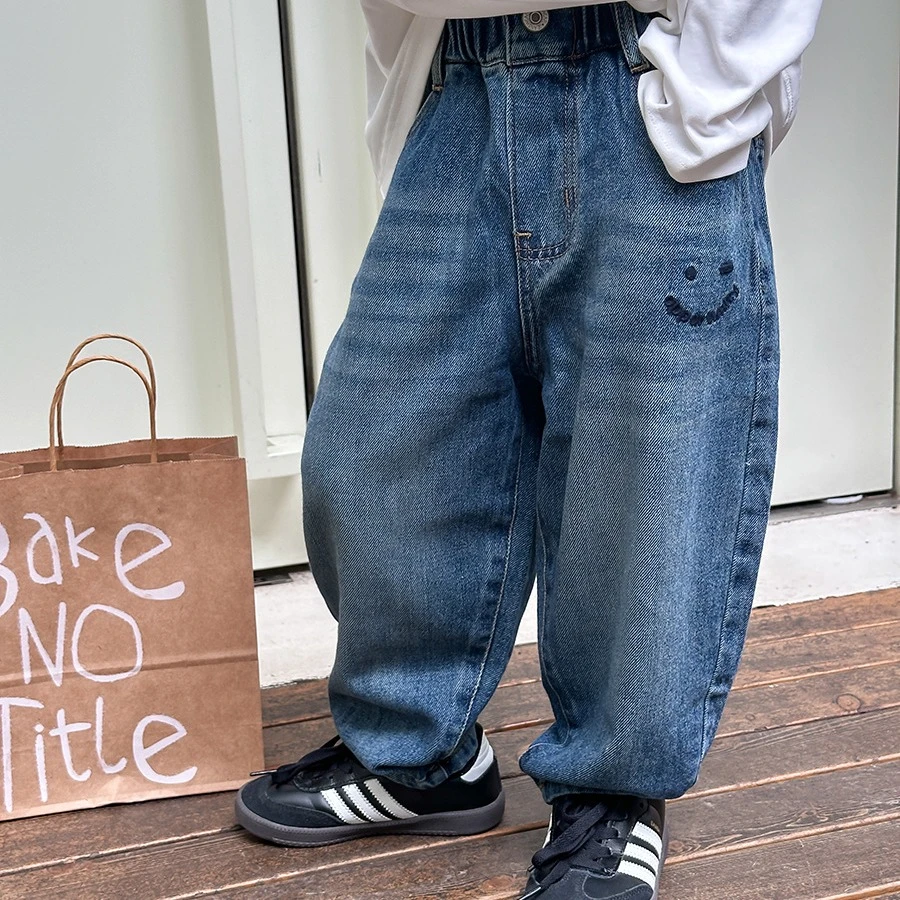 WQ4018棉小班男童秋季新款刺绣笑脸长裤中小大男童牛仔裤休闲裤子