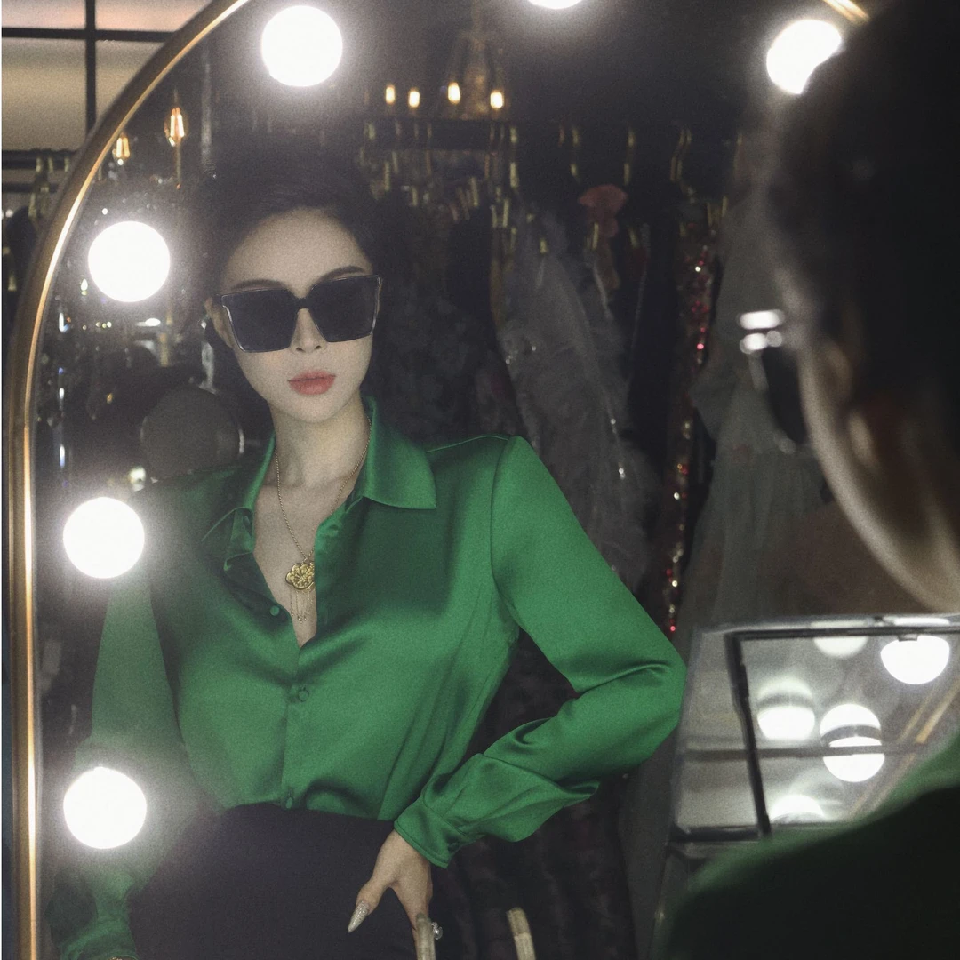 ANDREA骆杨倾城  2024秋冬新款时尚百搭翡翠绿重工高奢上衣