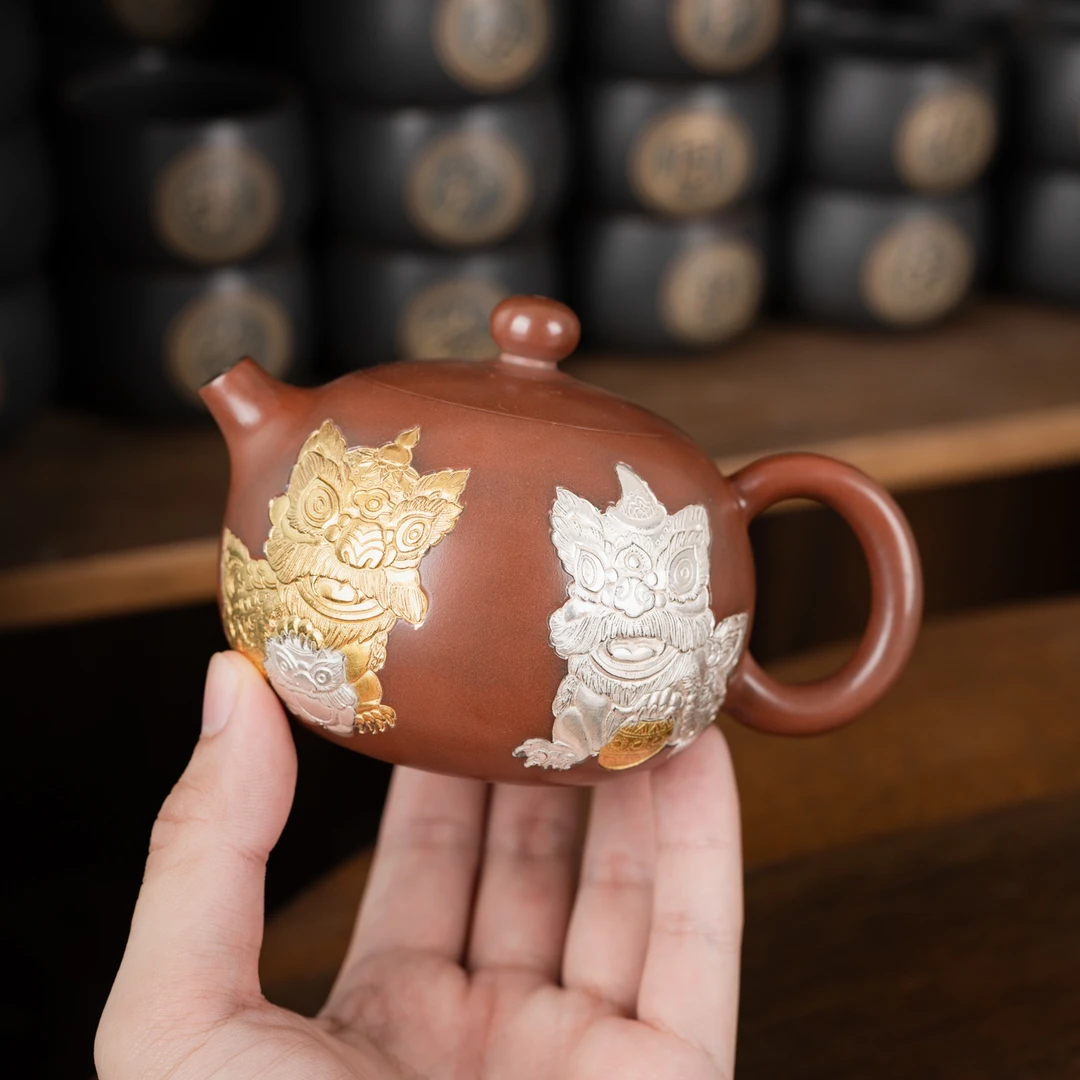 醒狮纳福西施壶 270毫升 浮雕加金银 广西坭兴陶全手工茶具