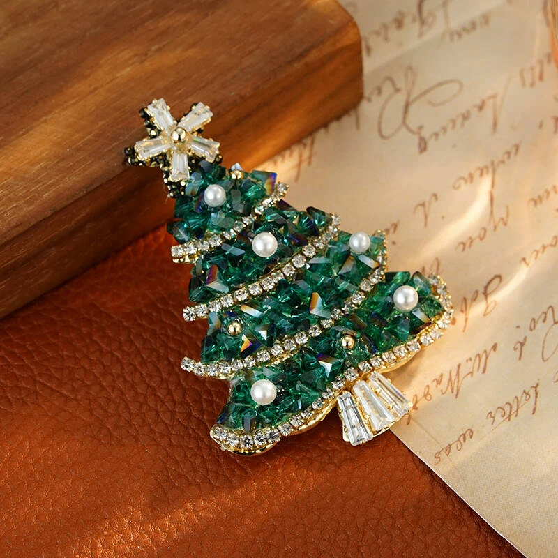 铜合金合成锆石胸针 3301 绿色圣诞树胸针 可爱时尚气质外套配饰