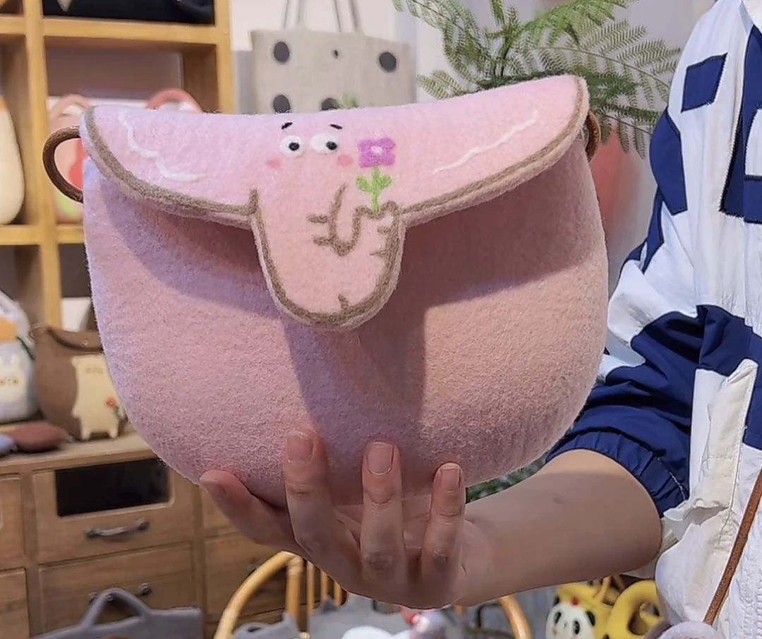 毛毡粉色大象斜挎包包