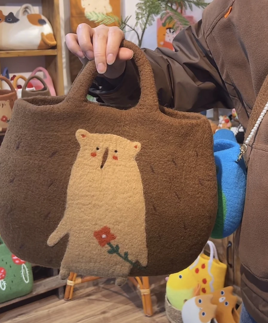 毛毡棕色刺猬大号手提包包