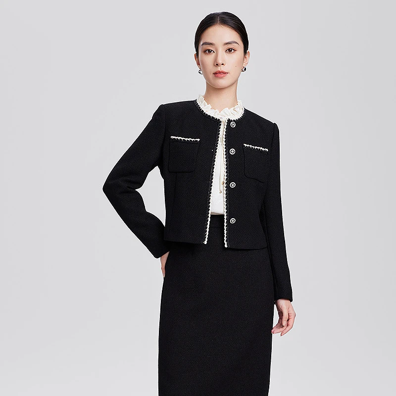 赢智尚秋新款黑色短款小香风外套女轻奢时尚优雅ZB00693