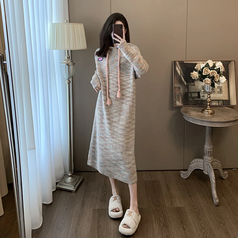 2024秋冬新款超显瘦遮肚子宽松女慵懒风长袖针织中长款连帽连衣裙