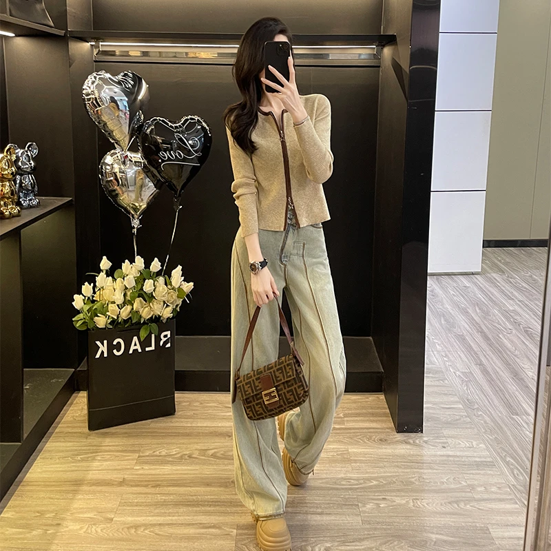 秋冬季新款杏色时尚休闲减龄女长袖针织开衫高腰牛仔长裤打底套装