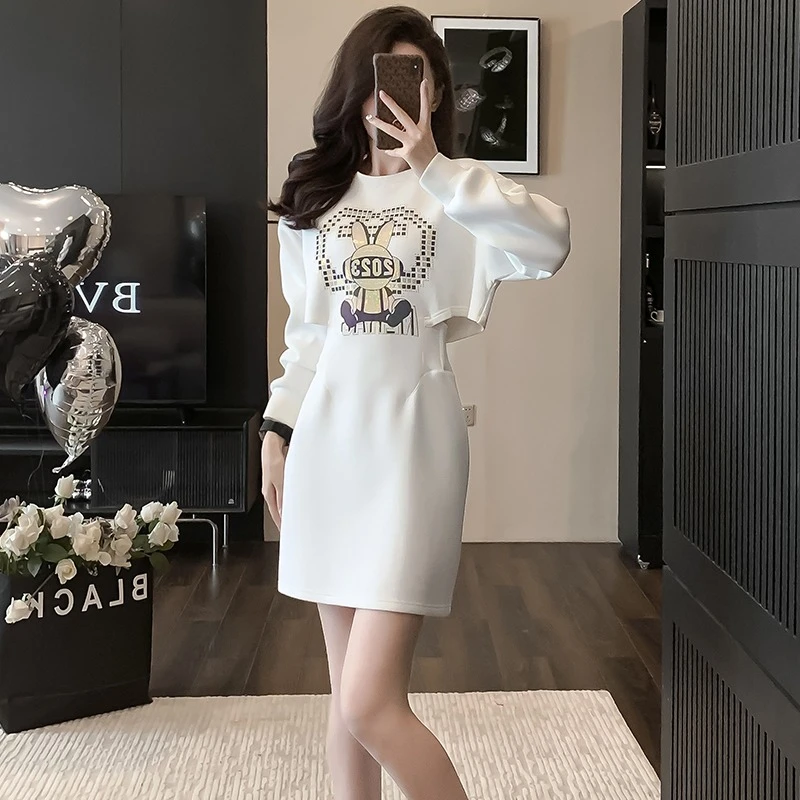 时尚露腰春季连衣裙2025新款洋气显瘦修身设计感小众休闲包臀裙