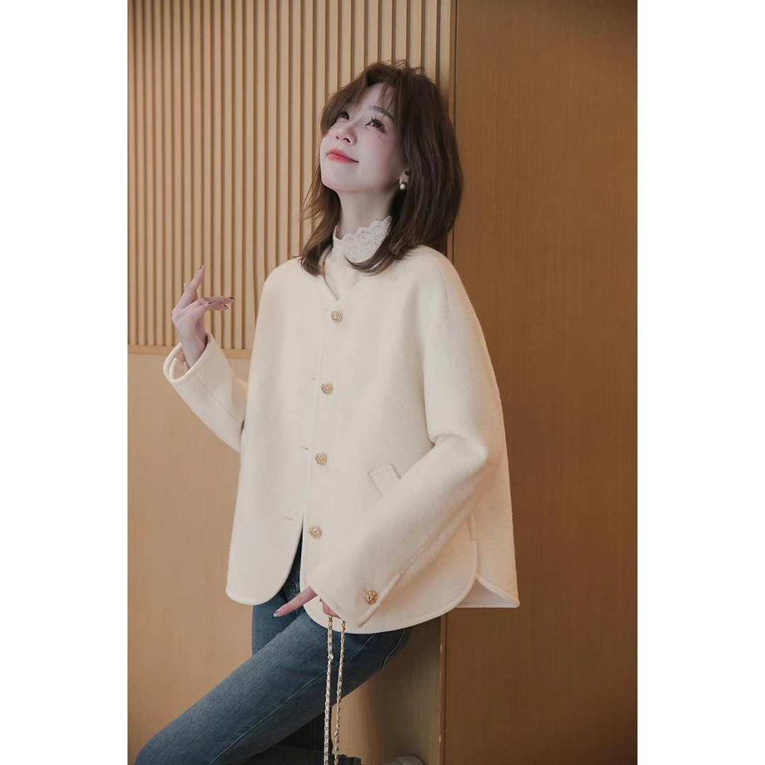 小谷粒圈圈呢外套女年宽松圆领落肩时尚小个子