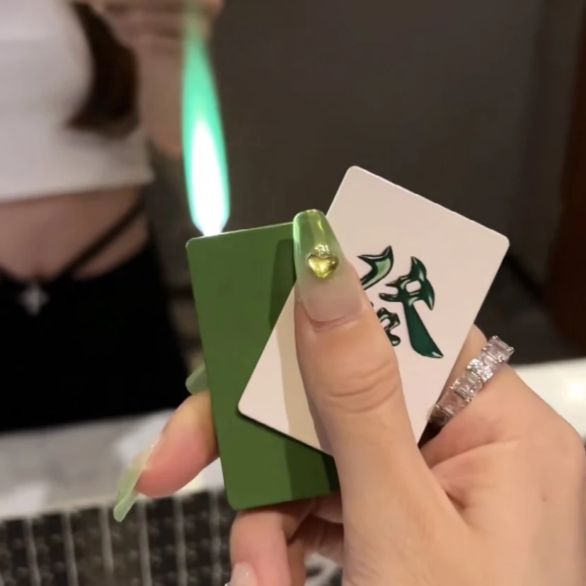 创意炫酷红中一饼二饼幺姬粉色绿色麻将新奇特个性防风打火机礼物
