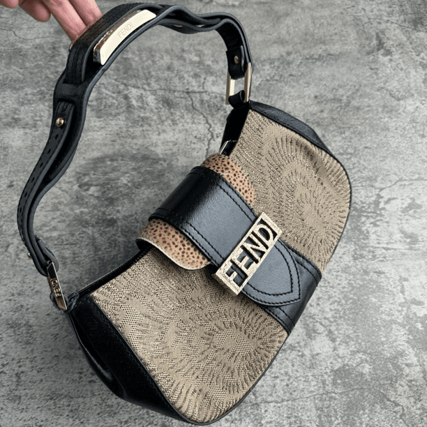 95新 FENDI/芬迪 銮金元宝单肩腋下包