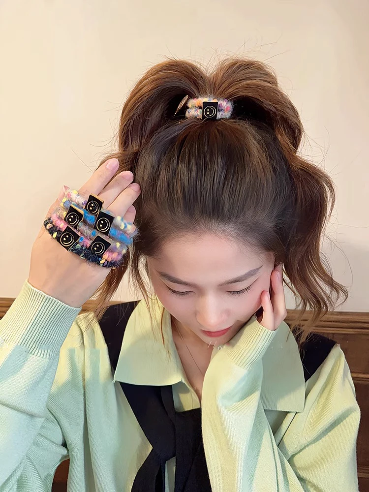 彩色皮筋女扎头秋冬毛绒可爱小熊发圈高弹力马尾发绳丸子头饰头绳