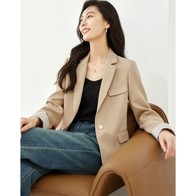 【亚美专属】梵希蔓设计感休闲时尚气质通勤西装外套女M6626