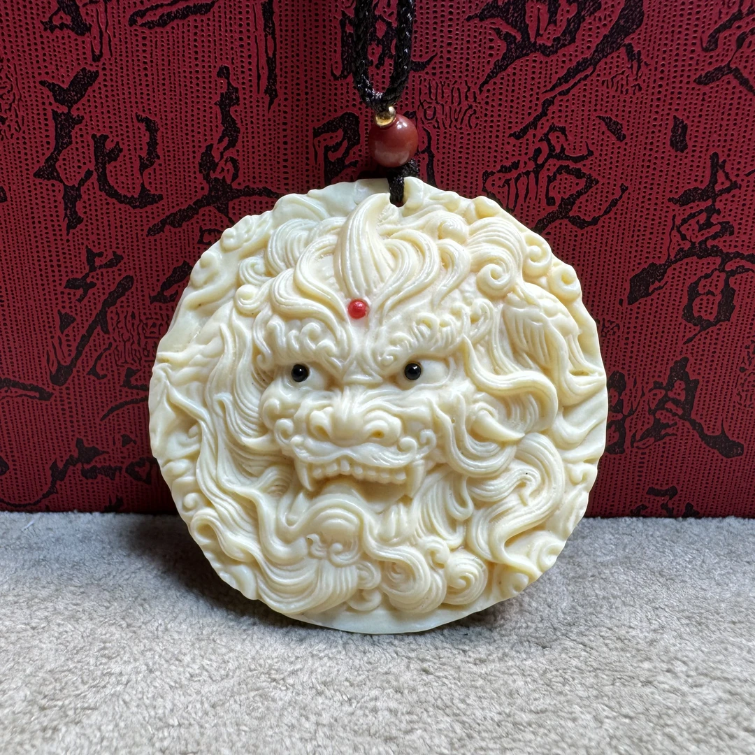 貔貅挂机象牙果文玩盘玩雕刻