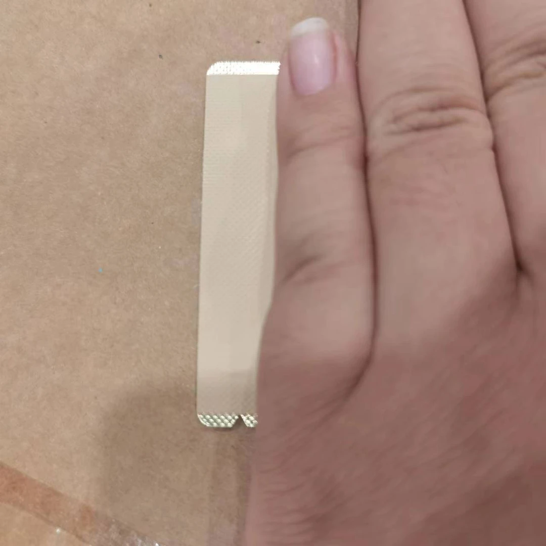 天粉繁焕然隔离乳