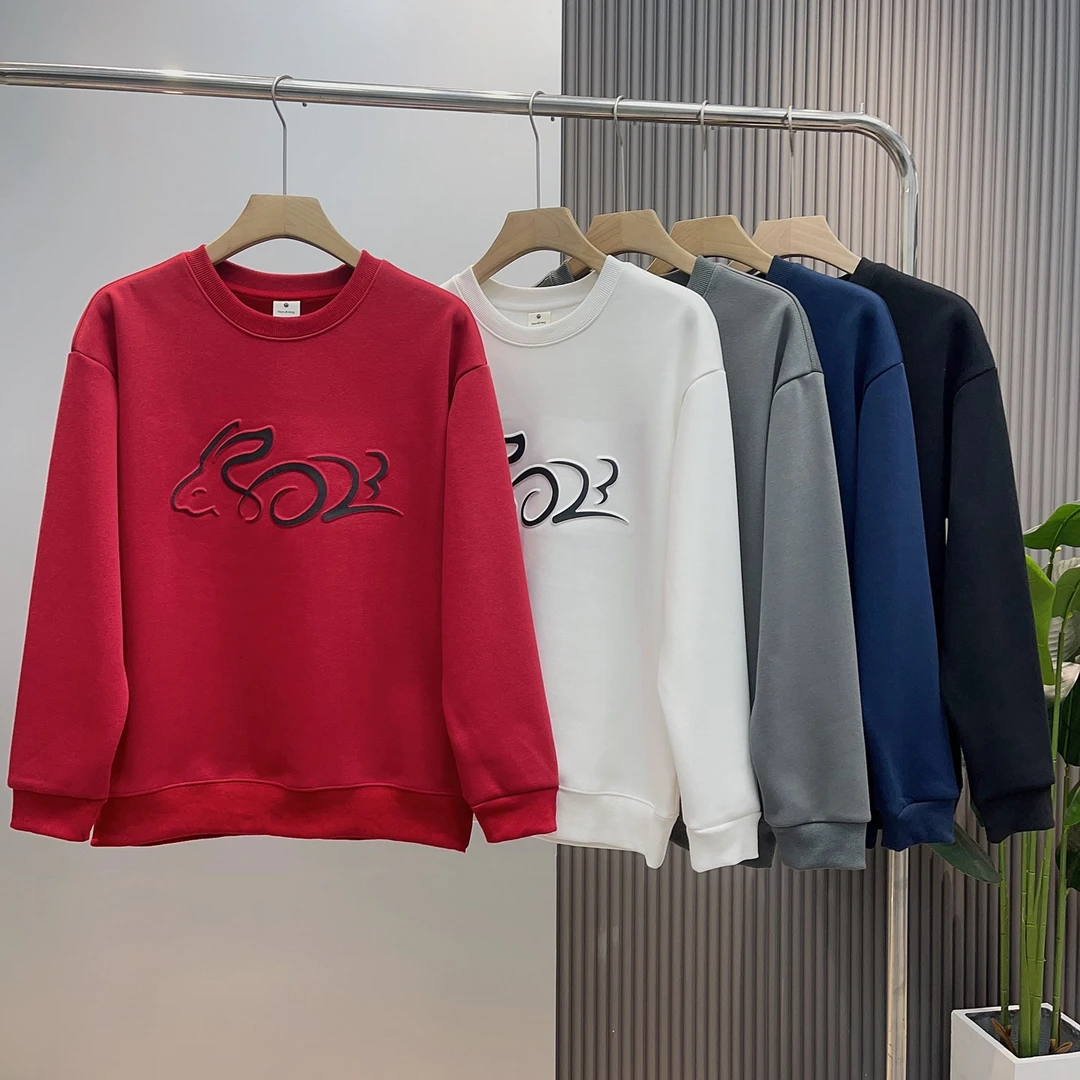 年货款钢印兔子休闲百搭印花宽松版圆领套头卫衣9131