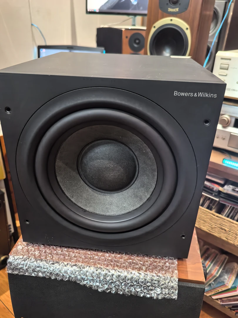 9新  宝华低音炮  运费自理不支持7天。