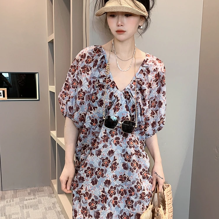 连衣裙女2024夏装新款欧洲站撞色花朵印花露背V领泡泡袖长款裙子