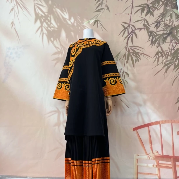 彝饰港彝族服装女款民族风经典黑金套装