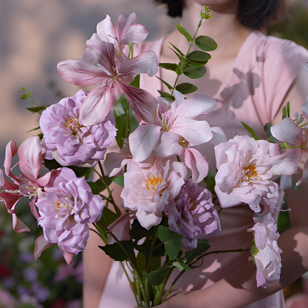 （喜乐）粉色的火焰兰，梦幻的紫色月季 ，粉色中透出喜乐的浪漫感