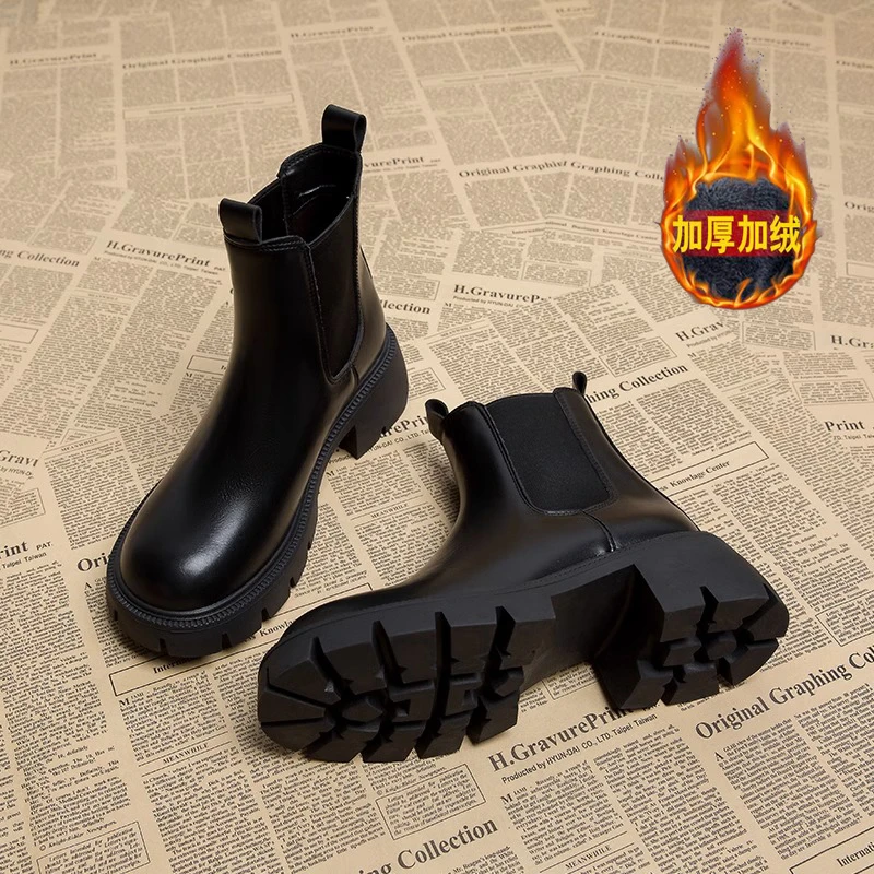 英伦风切尔西靴女2024秋冬超火炸街厚底瘦瘦小短靴冬季烟筒马丁靴